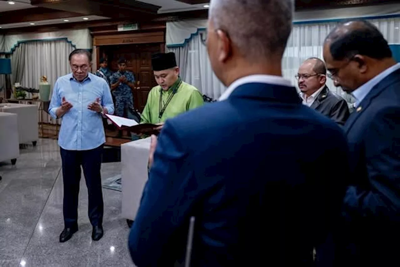 Anwar Ibrahim to Visit UK, Brussels Following UAE Trip