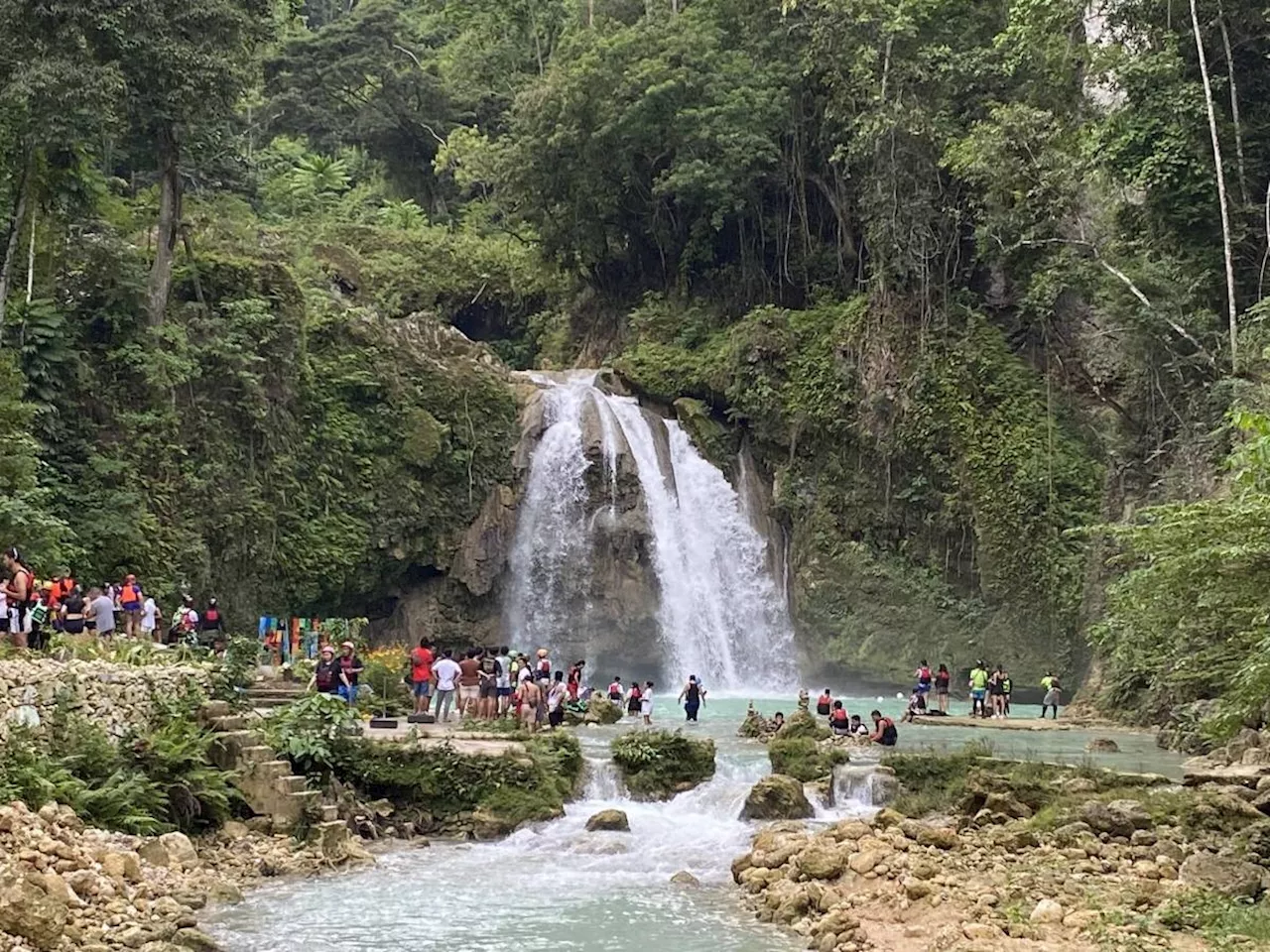 Over 494K tourists visit Badian in 2024