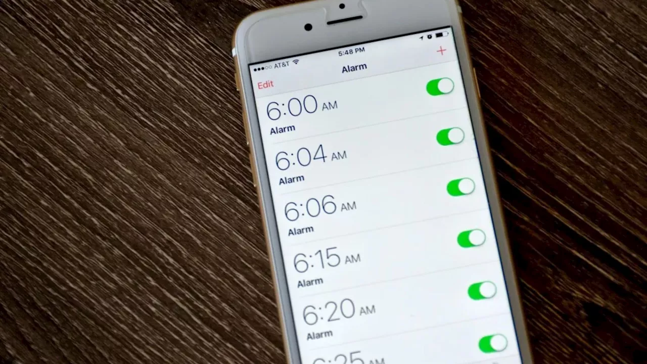 iPhone Users Fume Over Alarm System Glitch