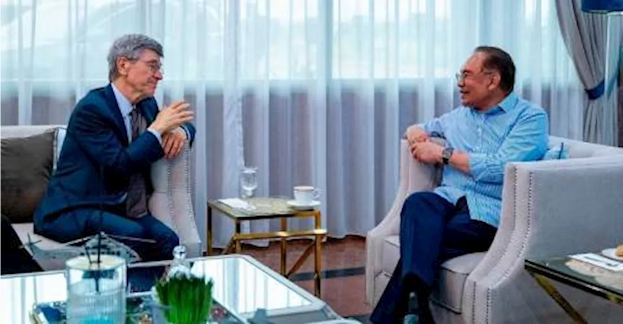 Anwar Ibrahim Meets with Jeffrey Sachs to Discuss Sustainable Development and Investment