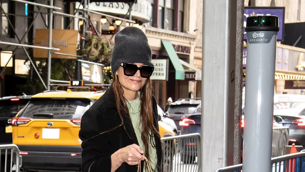 Katie Holmes Embraces Pastel Green in NYC Street Style