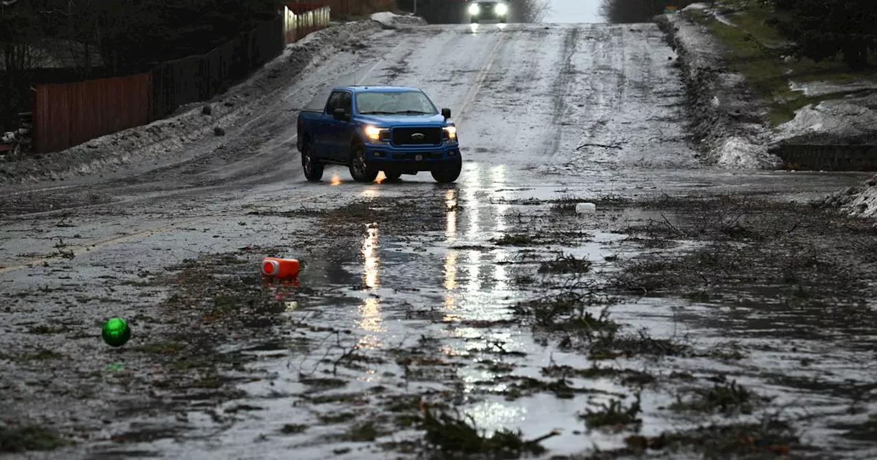 Anchorage Schools Closed, Power Outages Persist After Windstorm