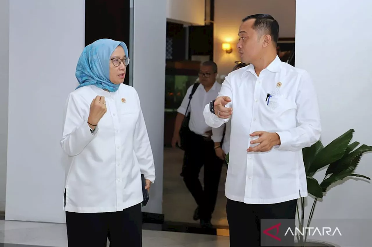 Pertemuan Rini Widyantini dan Prasetyo Hadi Bahas percepatan Transformasi Digital Pemerintah