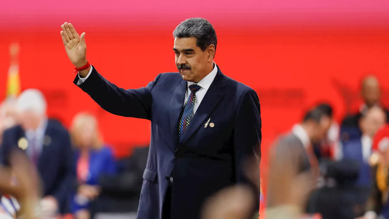 Maduro diz que Venezuela se prepara para 'pegar em armas' contra 'fascismo'