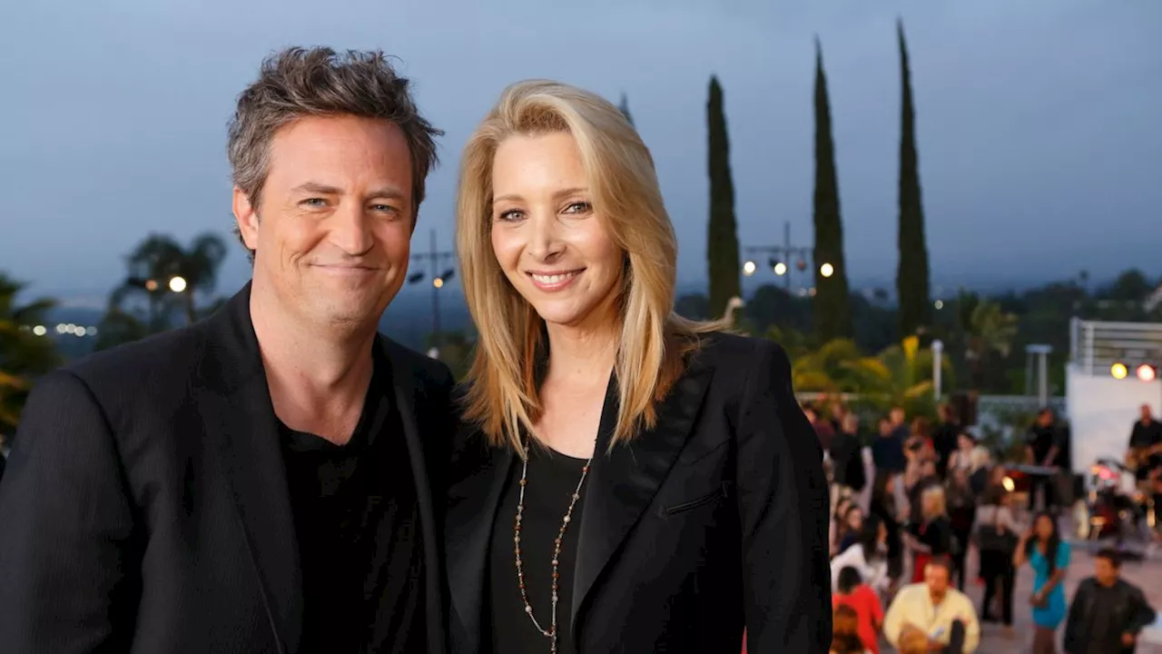 Lisa Kudrow Findet Notiz von Matthew Perry in alter Keksdose