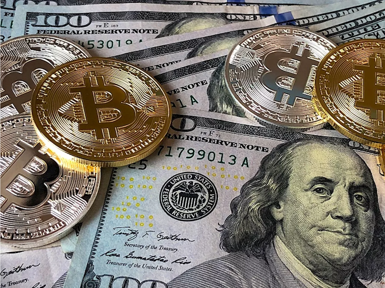 Crypto Inflows Plunge on Stronger US Economic Data