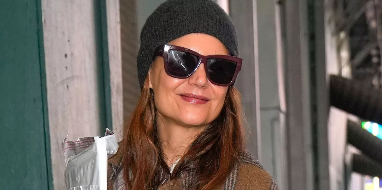 Katie Holmes Is Channeling 90s Vibes in Her Winter Outfit