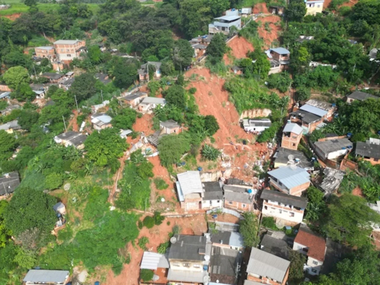 Le frane nel sudest del Brasile causano almeno dieci morti