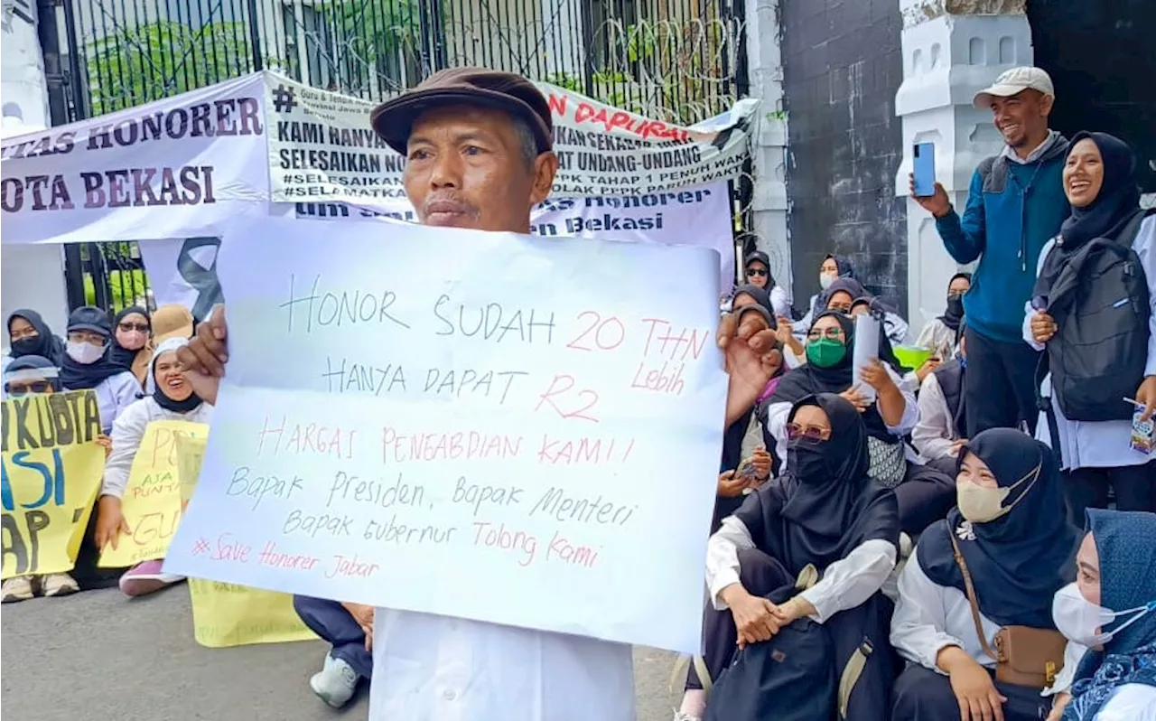 Ribuan Guru Honorer Jabar Demo Tuntut Pengangkatan PPPK