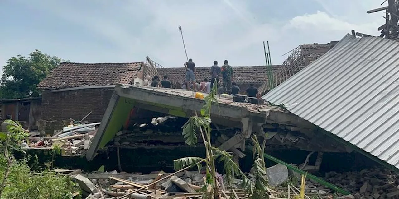 Kronologi Ledakan di Mojokerto: Ibu dan Anak Tewas, Rumah Polisi Hancur