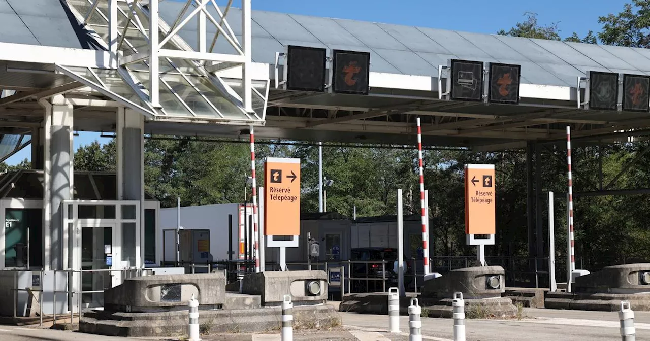 Fermeture de l'A46 après deux accidents impliquant des poids lourds et une voiture