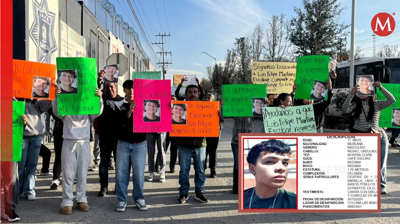 Bloquean avenida en García por desaparición del joven de 17 años, Luis Felipe Martínez