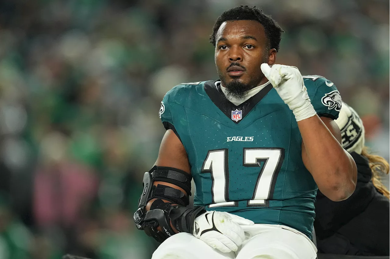 Knee injury could sideline Nakobe Dean into 2025 season