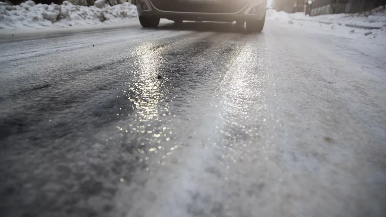 Mildvær og regn gir glatte veier - farevarsel for snøskred