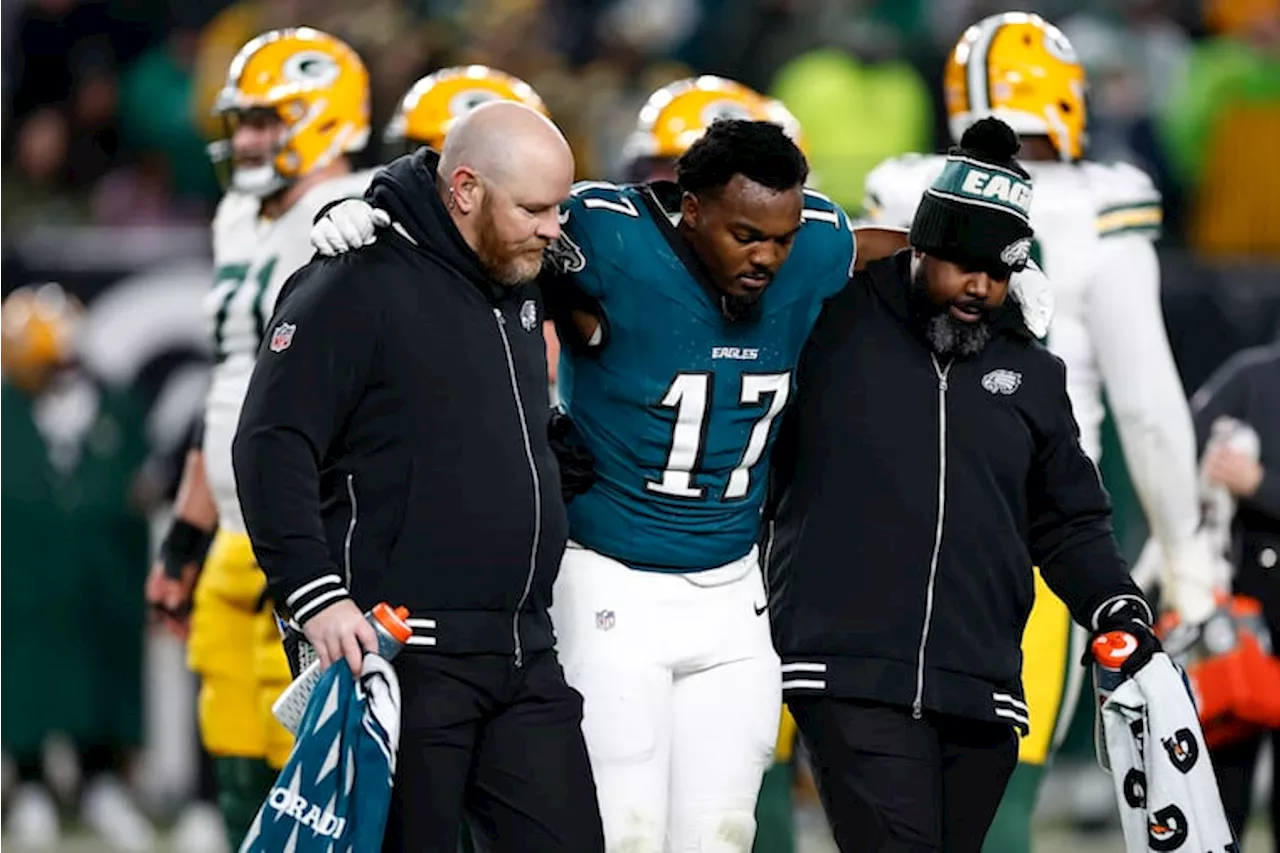 Eagles Linebacker Nakobe Dean Out for Playoffs With Knee Injury