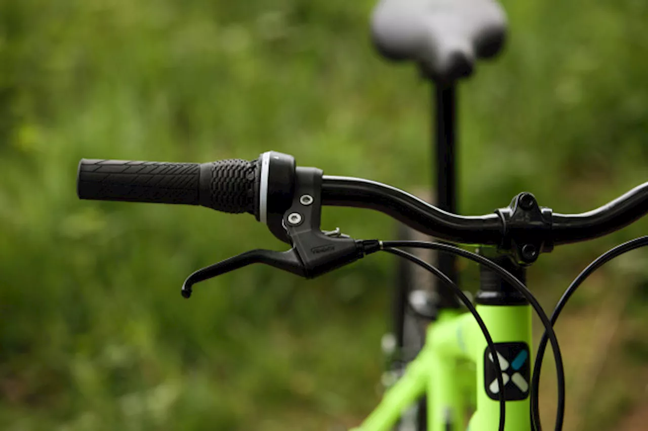 Trigger vs. Grip Shift: Which Mountain Bike Gear System Is Right for You?