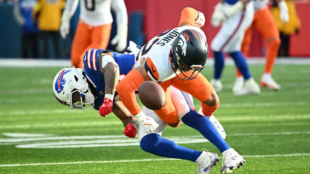 NFL-Playoffs 2025: Ray Davis von den Buffalo Bills bleibt nach Brutalo-Hit benommen liegen