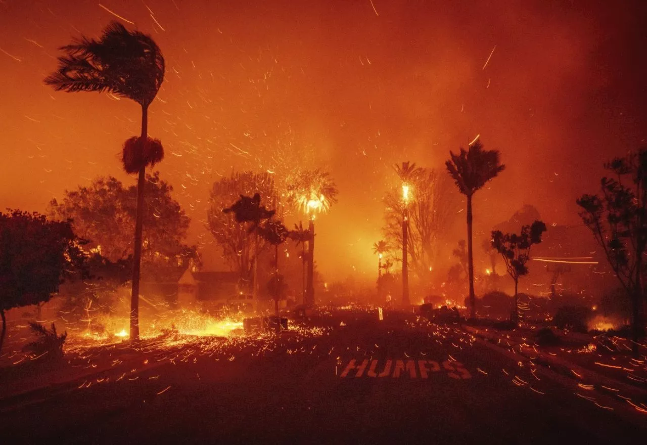 EUA: Sobe para 24 o número de mortos em incêndios na Califórnia