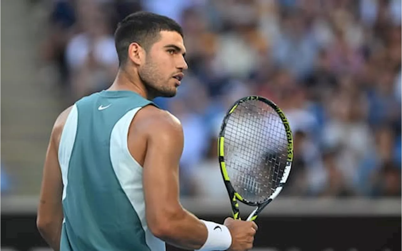 Australian Open, i risultati di oggi: Alcaraz al 2° turno, Tsitsipas e Kyrgios ko