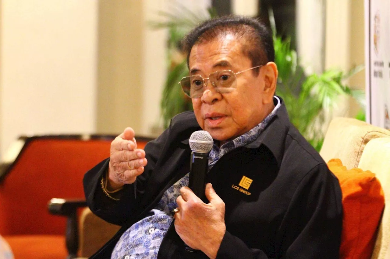 Chavit Singson's name to remain on ballot despite withdrawal from Senate race