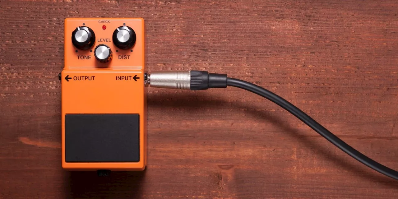 Linux Kernel Maintainer Linus Torvalds Gives Away a Guitar Pedal to a Random Developer