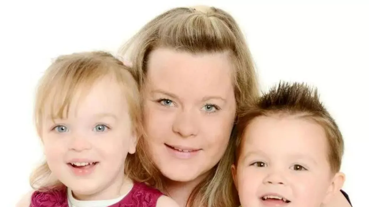 ‘Beautiful’ mum-of-five, 35, who ‘always put others first’ dies suddenly at home