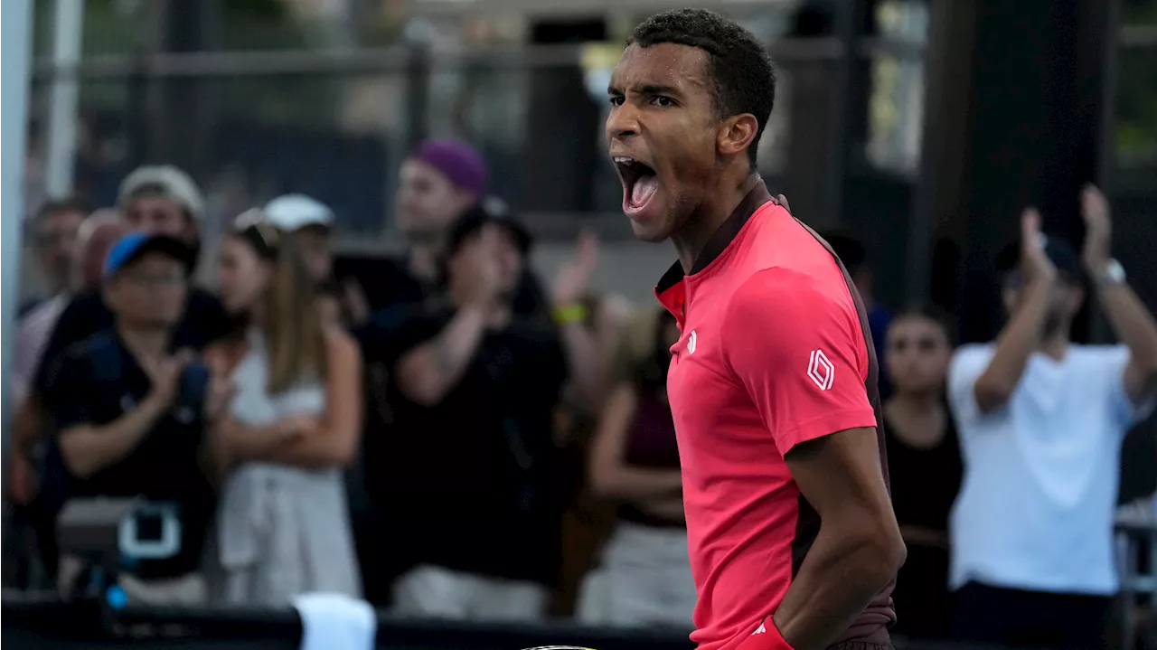 Auger-Aliassime Cruises Past Struff in Australian Open Opener