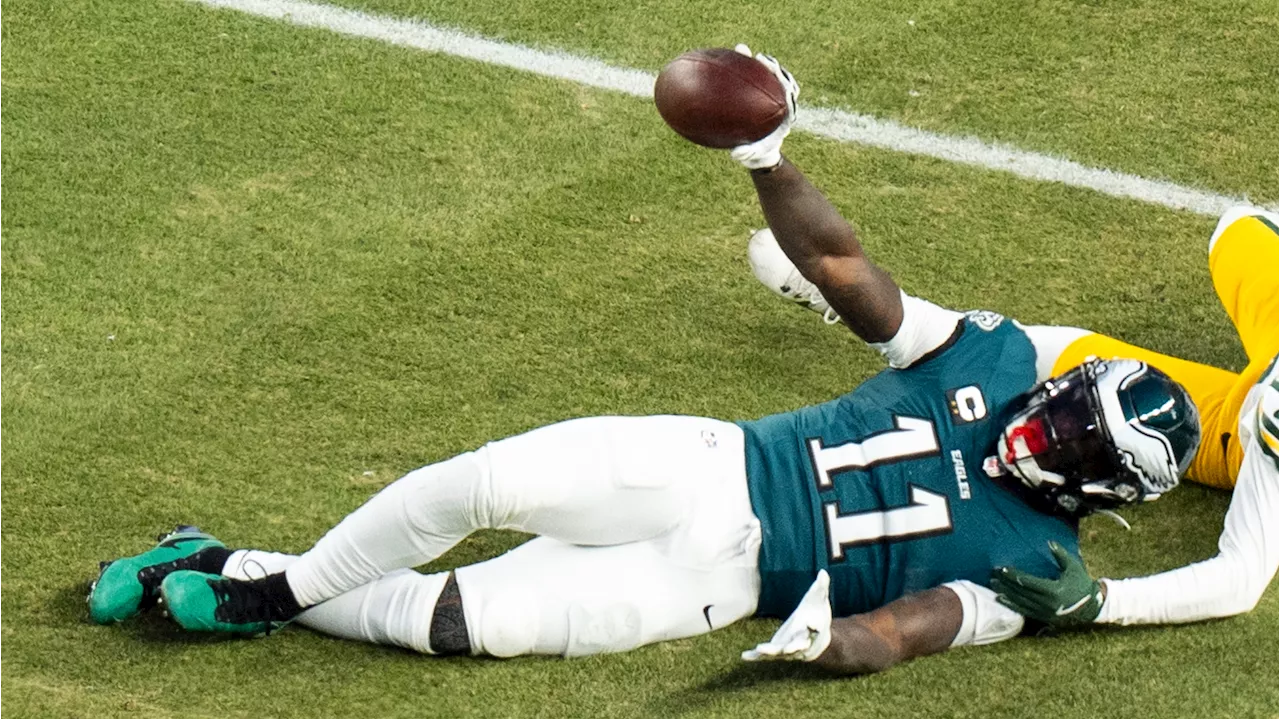 Eagles WR AJ Brown's Sideline Book Club Sends Self-Help Author Soaring