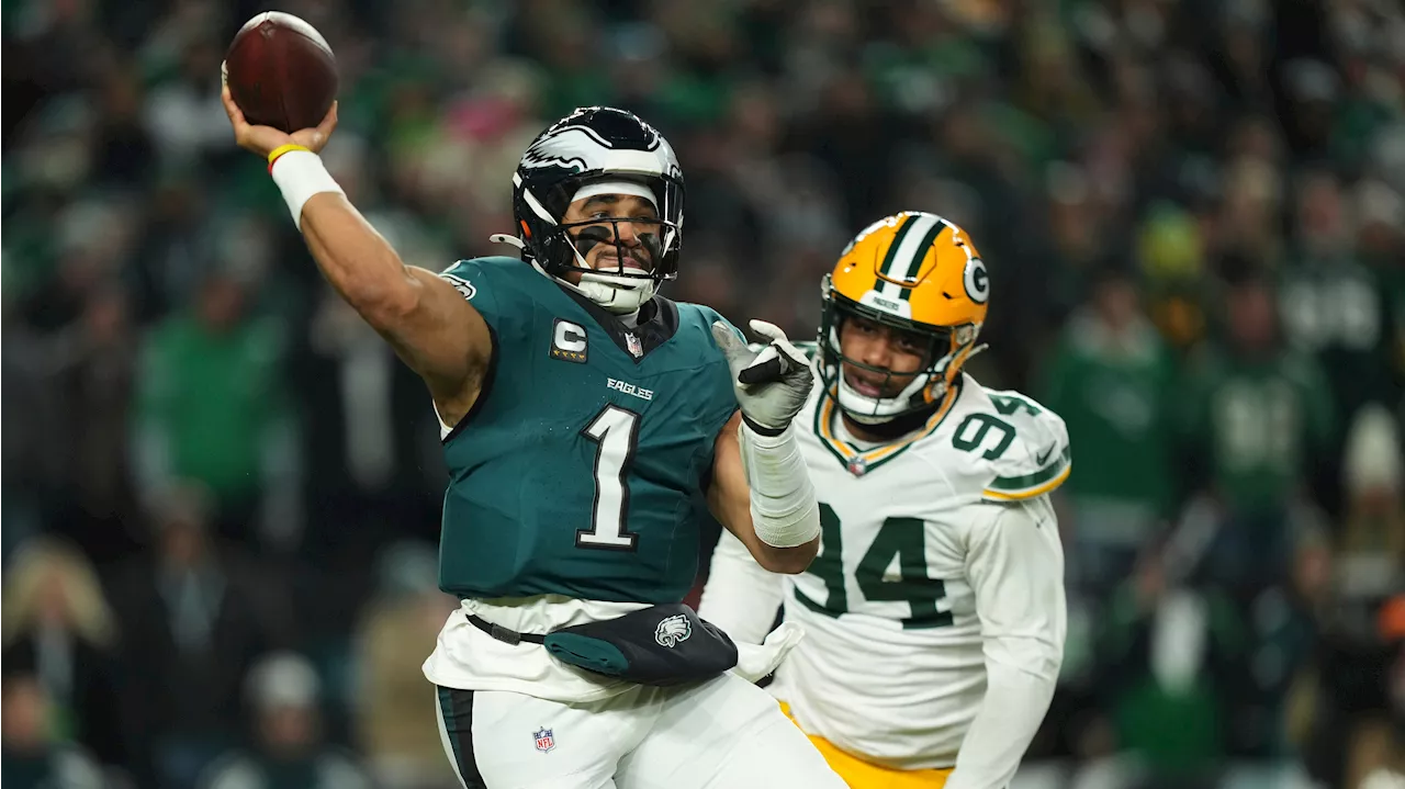 Hurts tosses two TD passes to lead Eagles past Packers