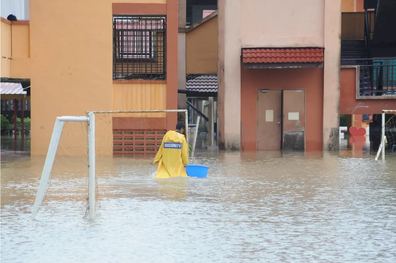 Continuous Rain Expected to Hit Six Johor Districts