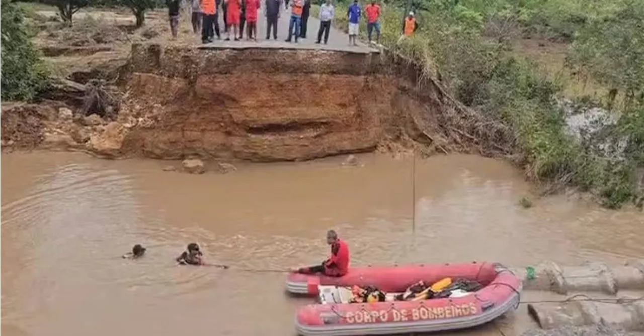 Rodovia cede em Sergipe com fortes chuvas e três pessoas morrem