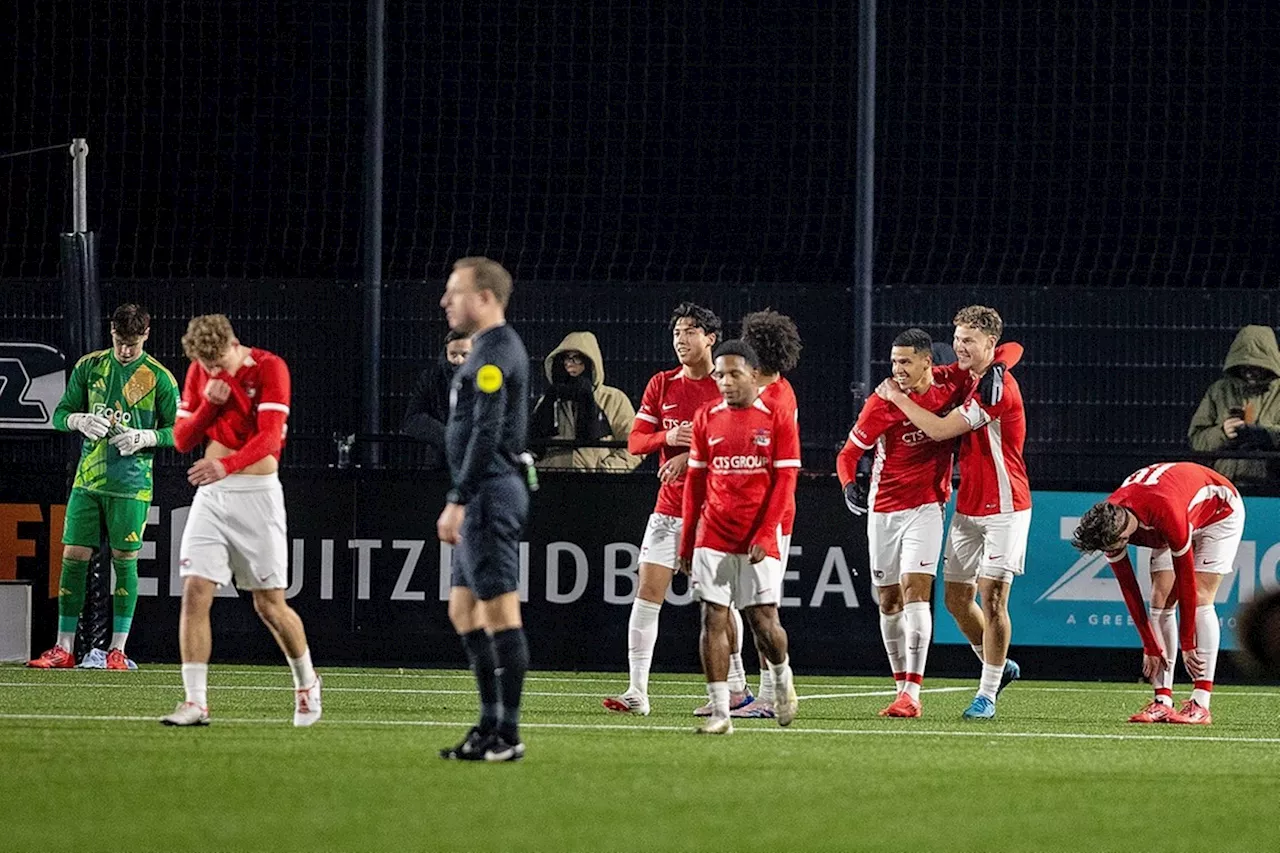 Jong AZ verslaat Jong Ajax in spannende wedstrijd