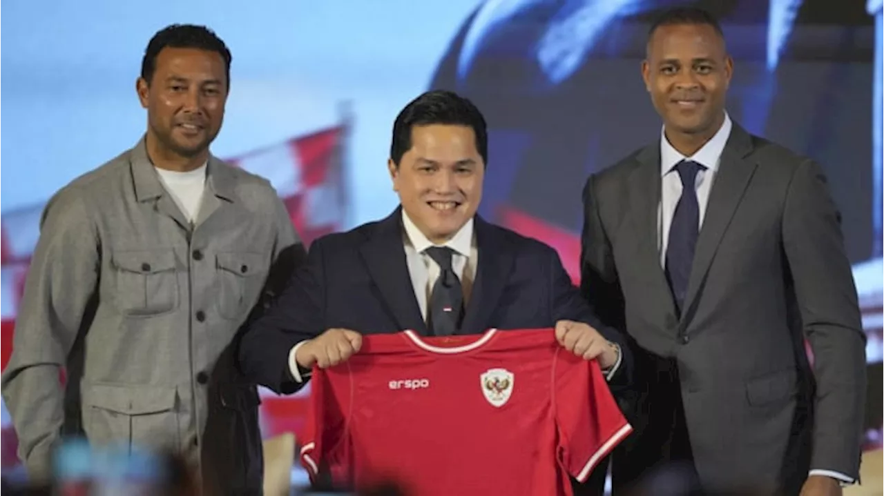 Kluivert Resmi Pelatih Timnas Indonesia, Targetkan Lolos Piala Dunia 2026