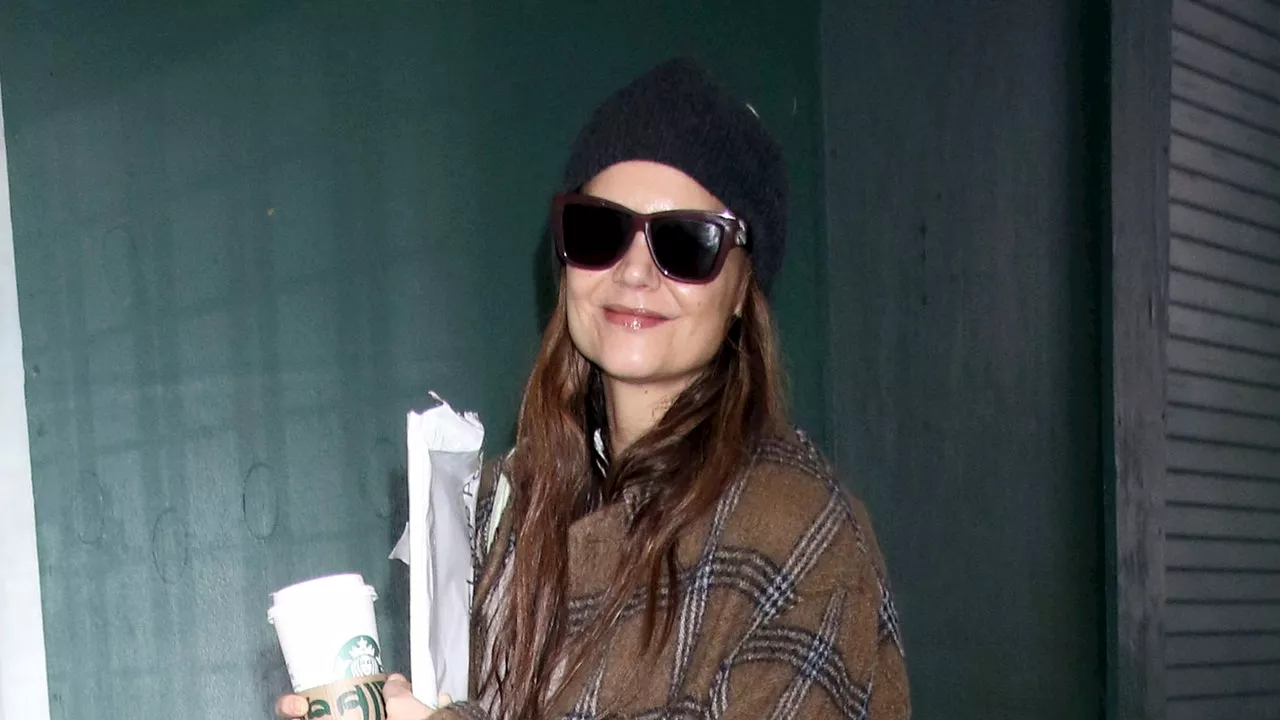 Katie Holmes Embraces Boyfriend Style for Winter in NYC