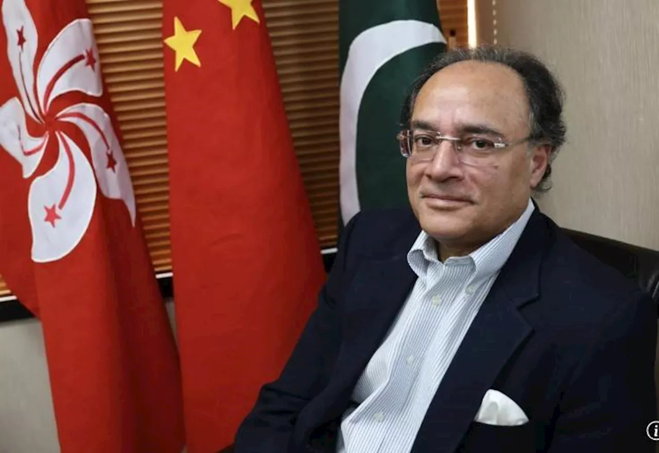 Pakistan Plans Yuan-Denominated Bonds, Seeks Deeper CPEC Ties with China