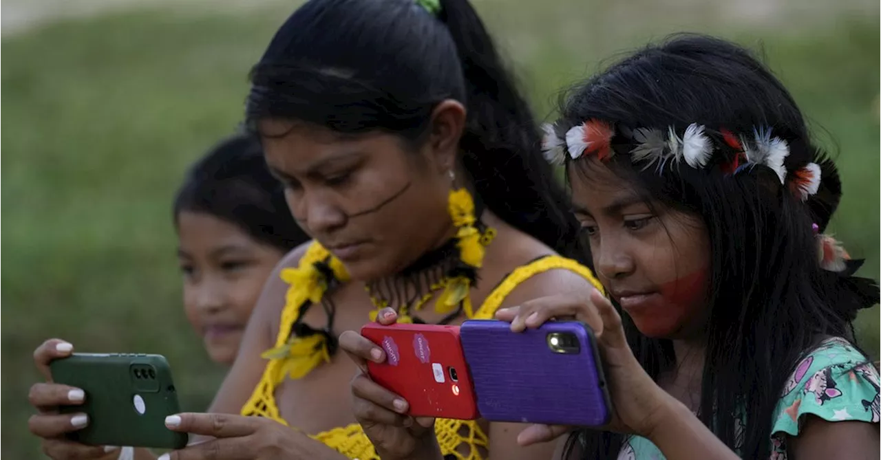 Brazil Restricts Smartphone Use in Schools