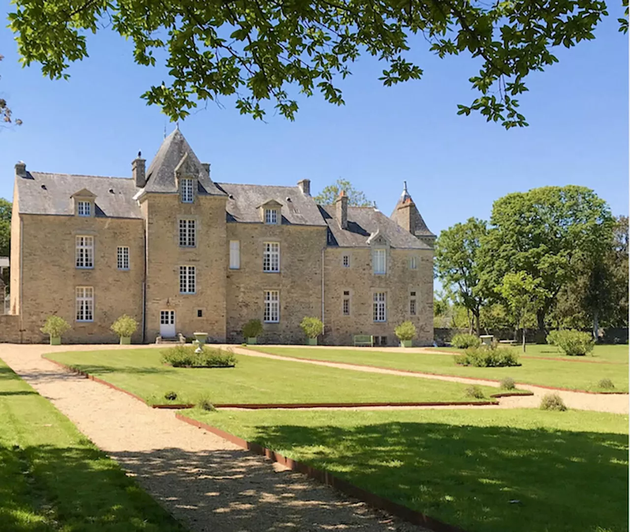 Le Château de Cadouzan : Un Projet de Rénovation Passionnant