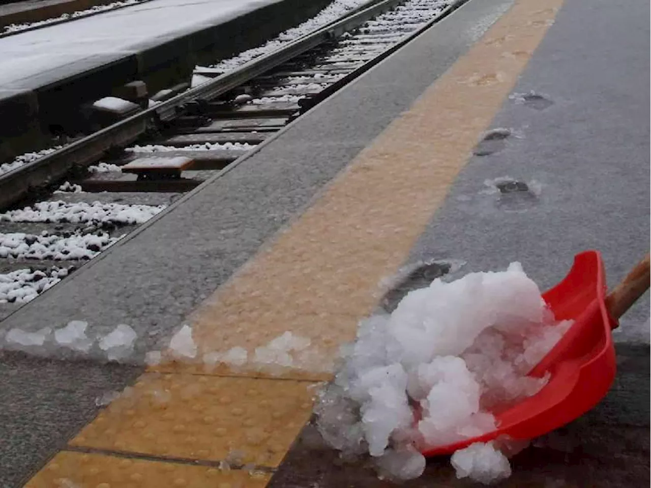 Treni in Calabria: Disagi e Ritardi a causa del Vento