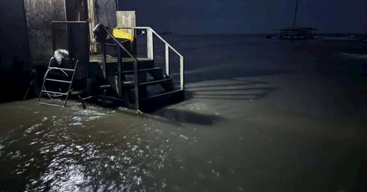 Kwigillingok Flooded by Powerful Tides and Winds