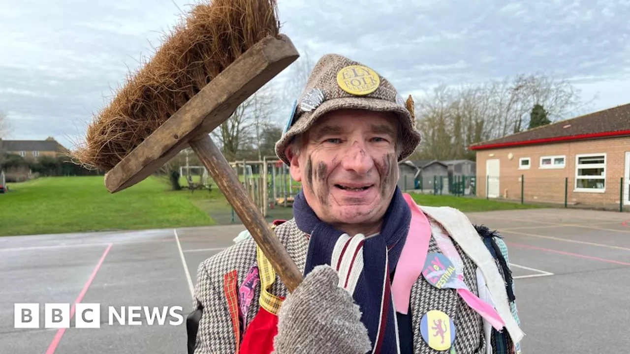 Children 'amazed' by Molly dance tradition in Cambridgeshire