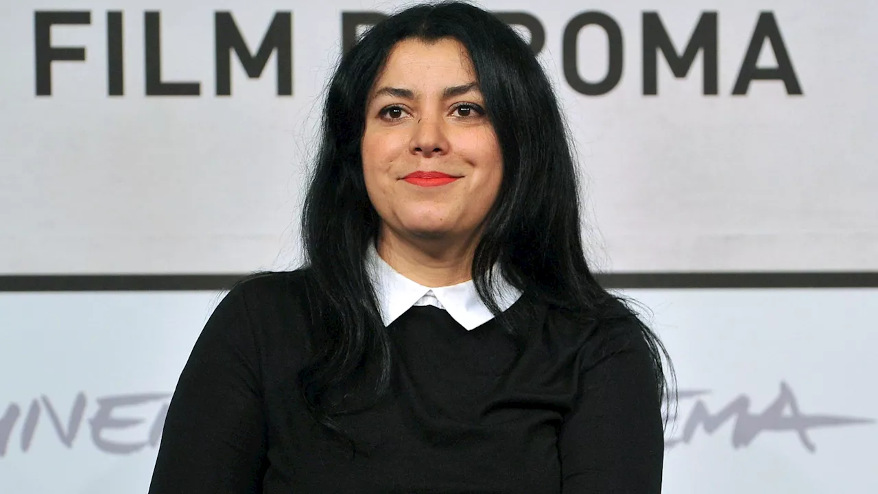 Marjane Satrapi Rejette la Légion d'honneur, Critiquant l'Hypocrisie de la France envers l'Iran