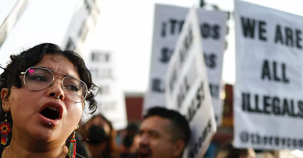 Pro-Migrant Activists Hold Chicago Rally to Protest Trump Deportation Policy