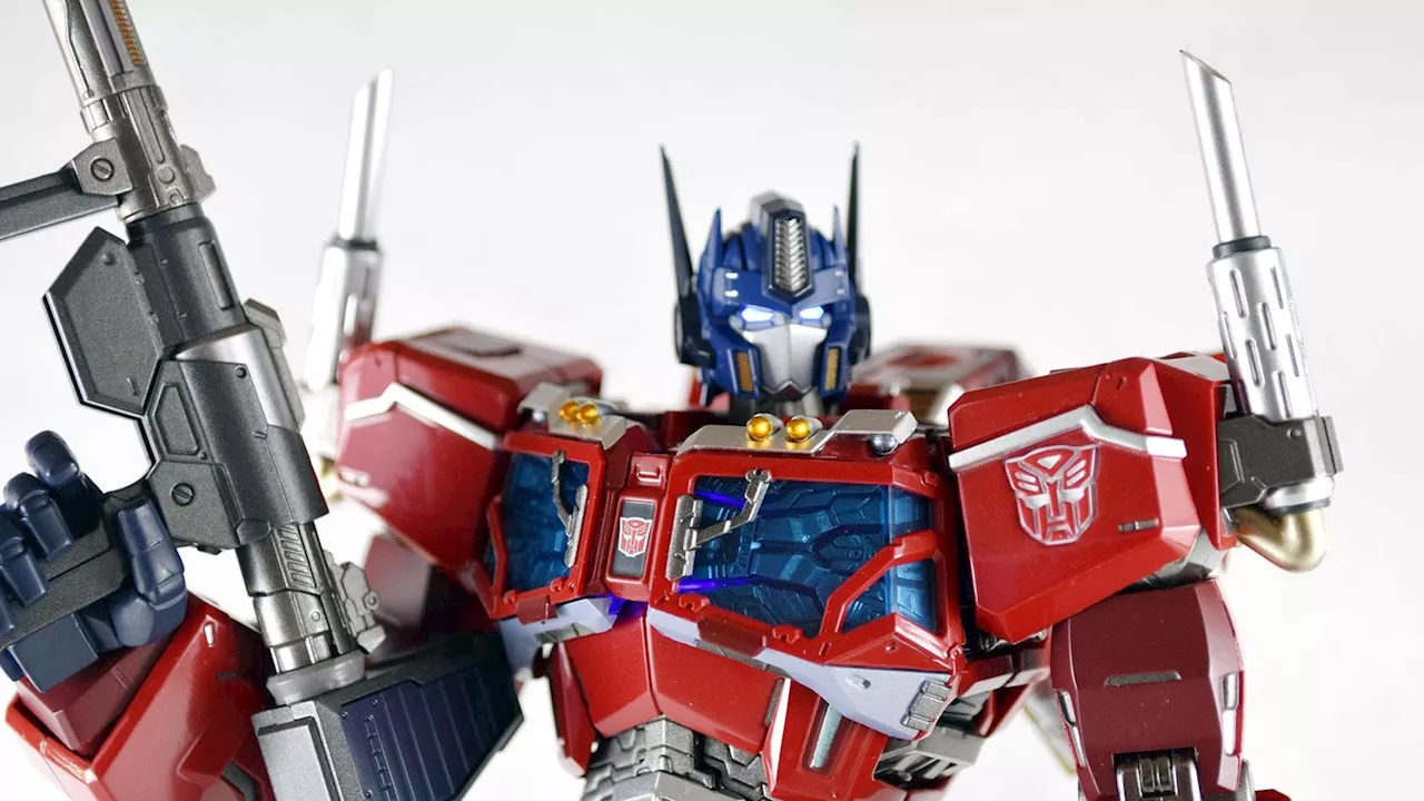 Kuro Kara Kuri Optimus Prime Toy Review: Much More Than Meets The Eye