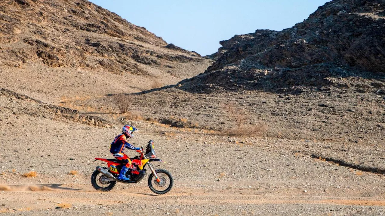 Dakar 2025 moto, tappa 9: Benavides vince di nuovo, Sanders allunga in vetta