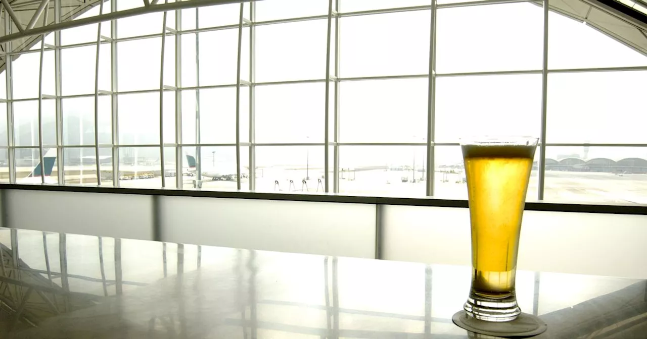 Ryanair calls again for two-drink limit at airport bars