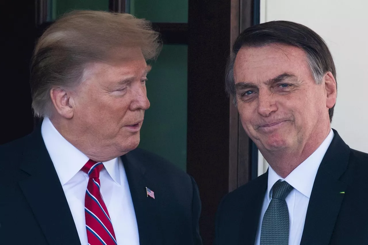 Aliados de Bolsonaro buscam convite de Trump para posse nos EUA