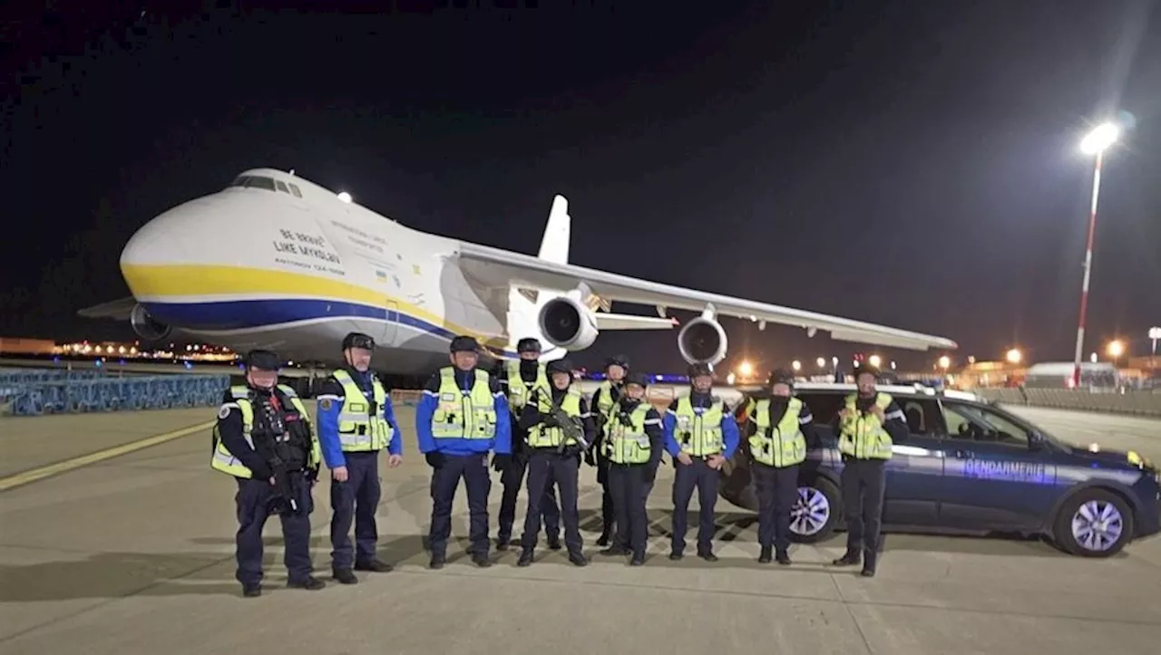 Transfert sécurisé d'un satellite militaire à Toulouse