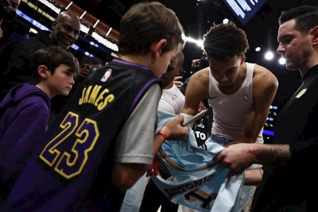 Chris Paul et Victor Wembanyama soutiennent les enfants de JJ Redick après l'incendie