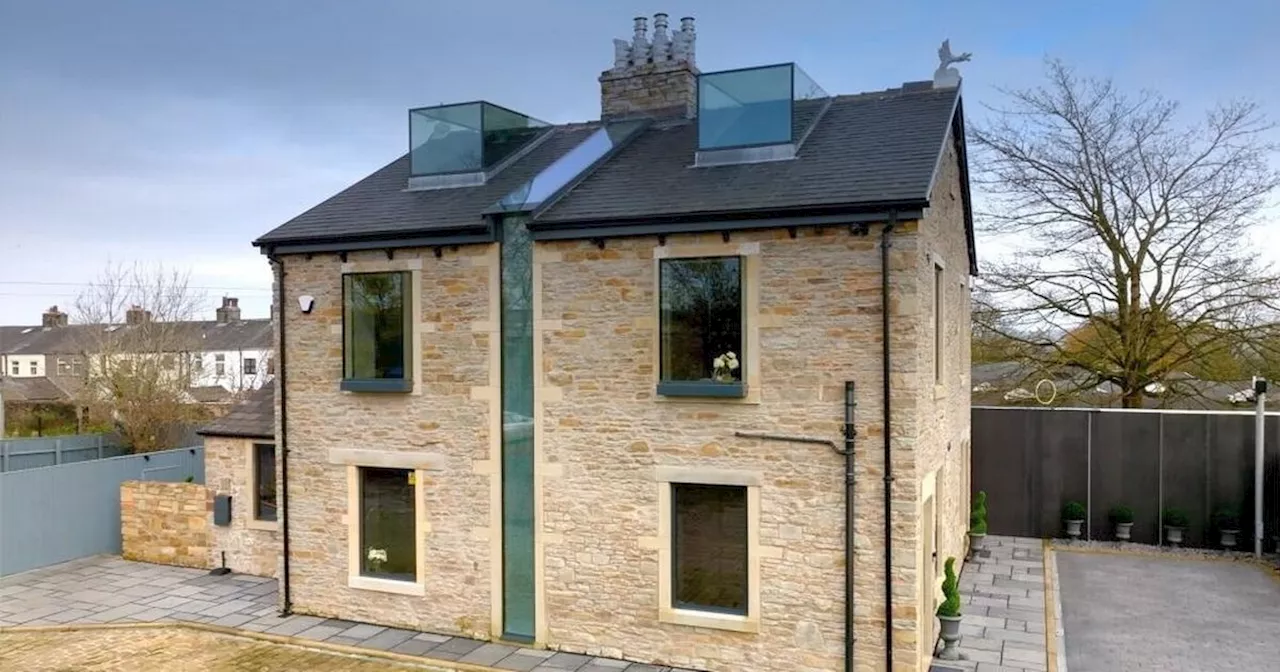 Luxury Six-Bedroom Cottage With a Slide and Hot Tub Available for Rent