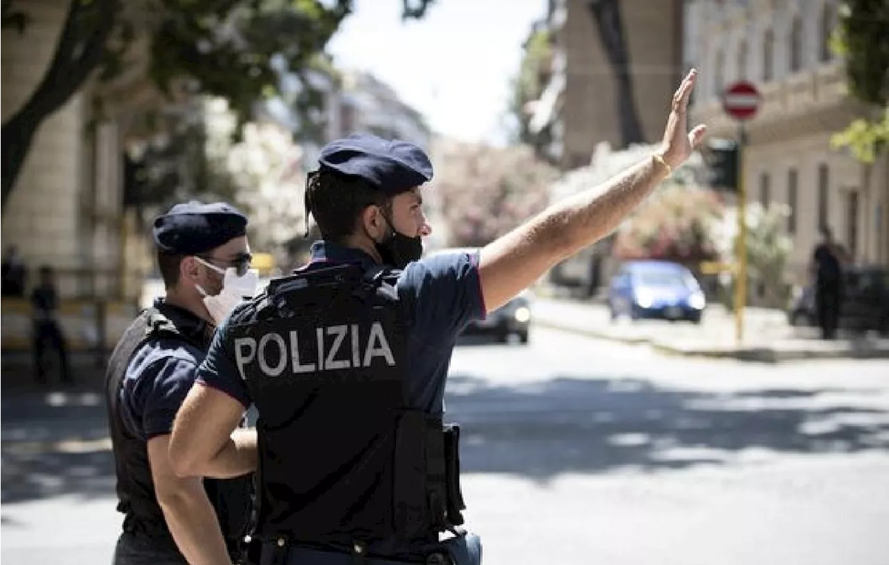 Arrestan a maestra por abusar sexualmente de sus alumnos menores de 14 años en Italia